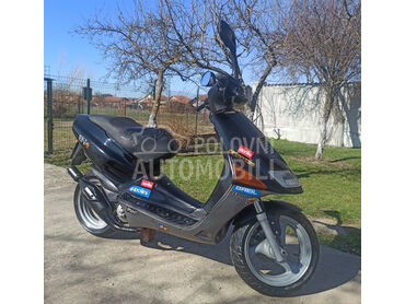 Aprilia sr
