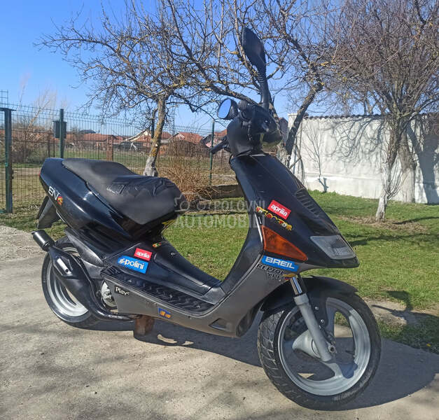 Aprilia sr