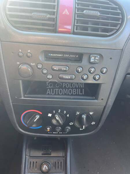 Opel Corsa C 1.0i 12V