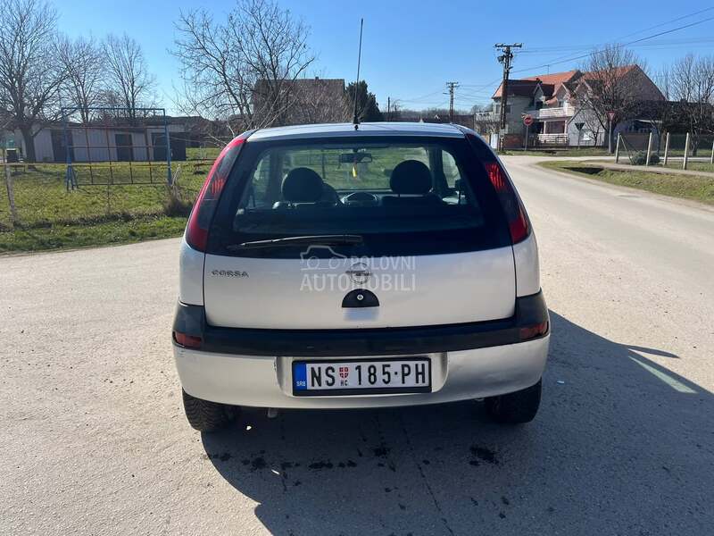 Opel Corsa C 1.0i 12V