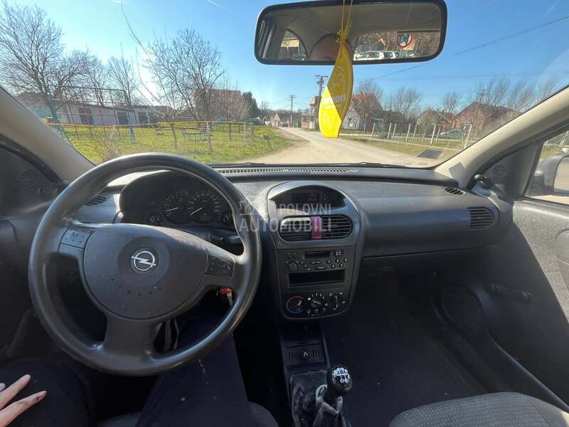 Opel Corsa C 1.0i 12V