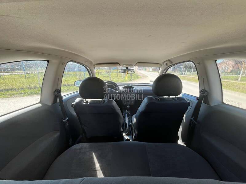 Opel Corsa C 1.0i 12V