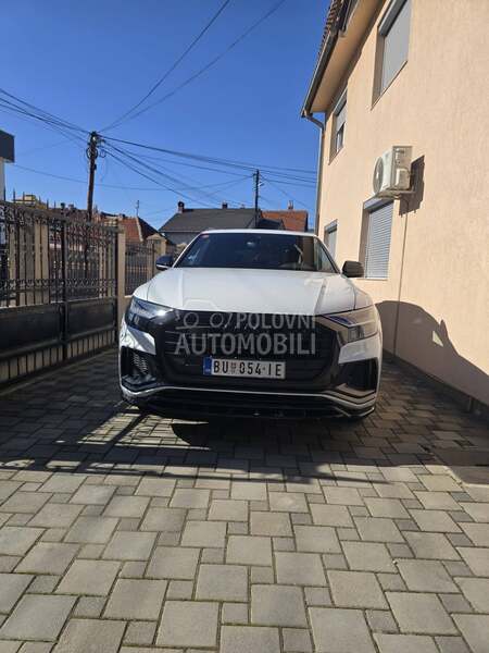 Audi Q8 