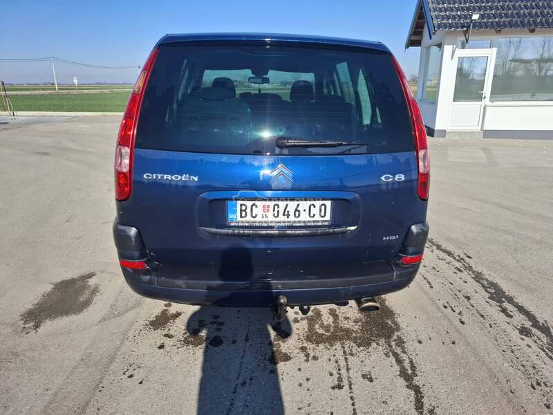 Citroen C8 