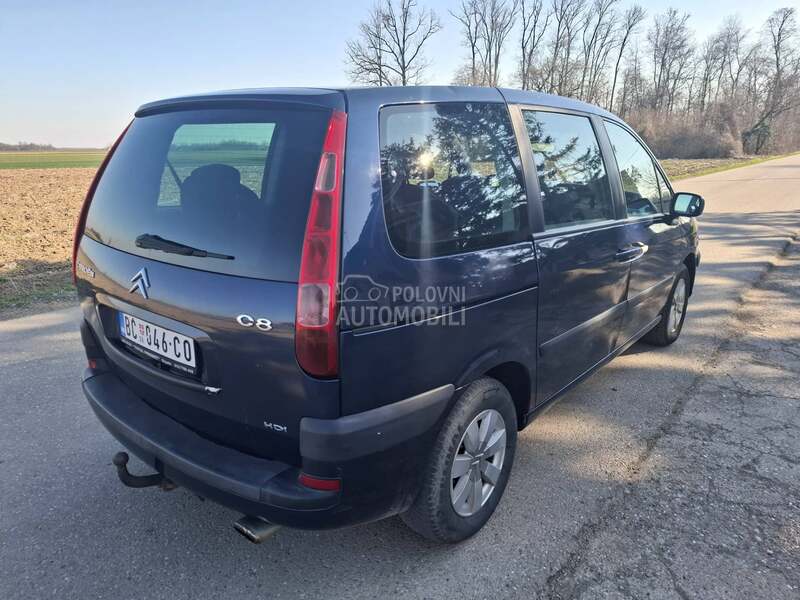 Citroen C8 