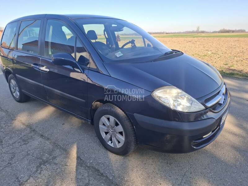 Citroen C8 