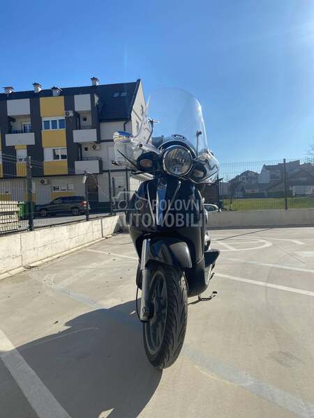 Piaggio Beverly 250 cruiser