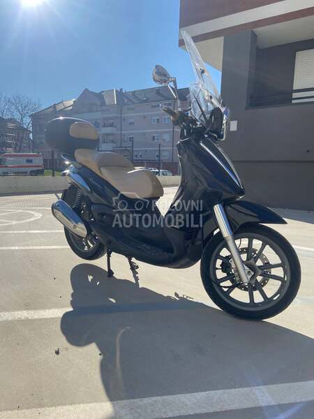 Piaggio Beverly 250 cruiser