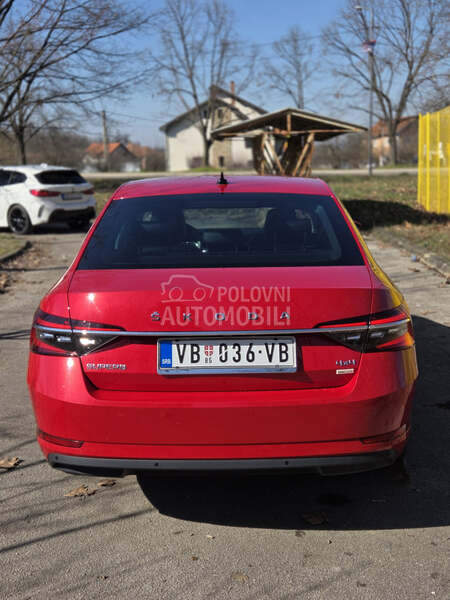 Škoda Superb 