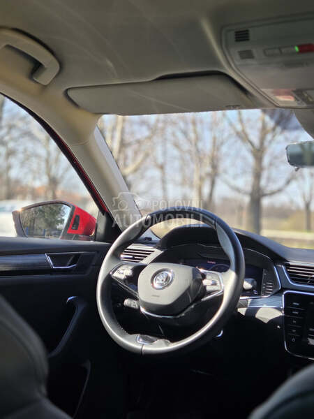Škoda Superb 