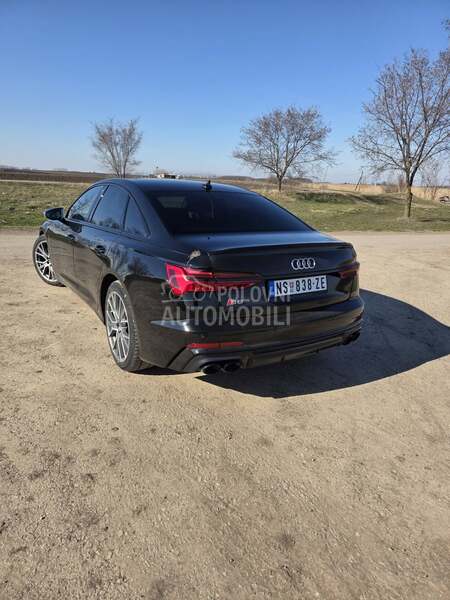 Audi S6 
