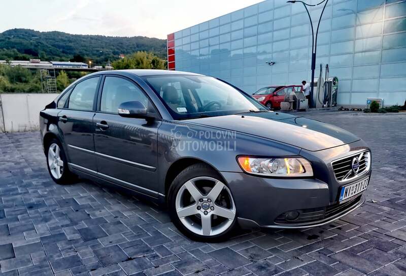 Volvo S40 
