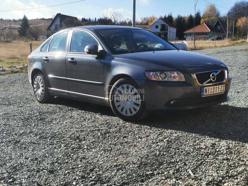 Volvo S40 