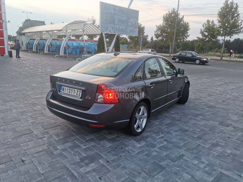 Volvo S40 