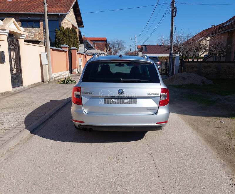 Škoda Superb 