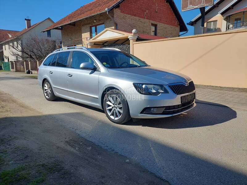 Škoda Superb 