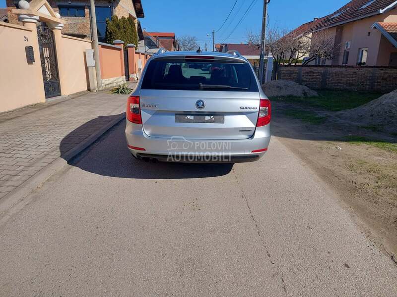 Škoda Superb 
