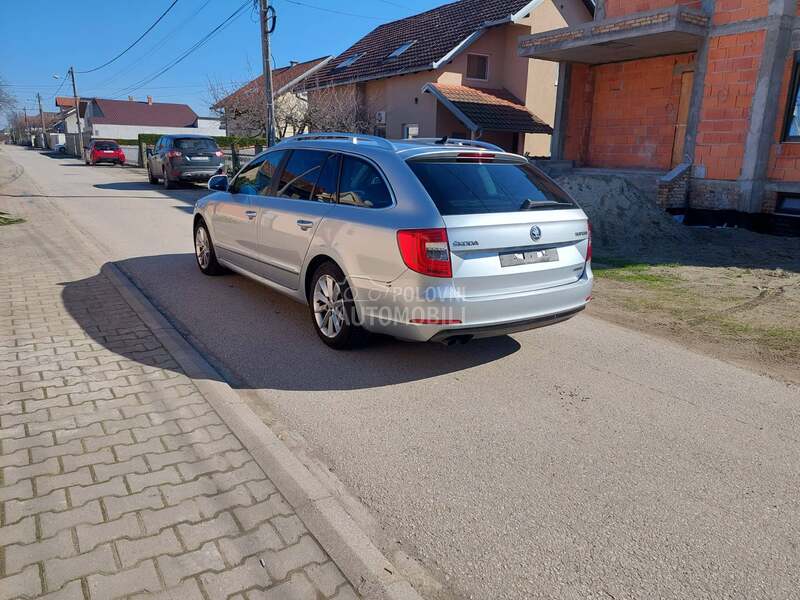 Škoda Superb 