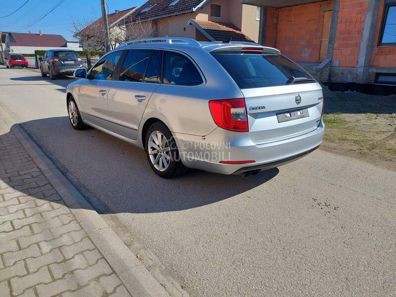 Škoda Superb 