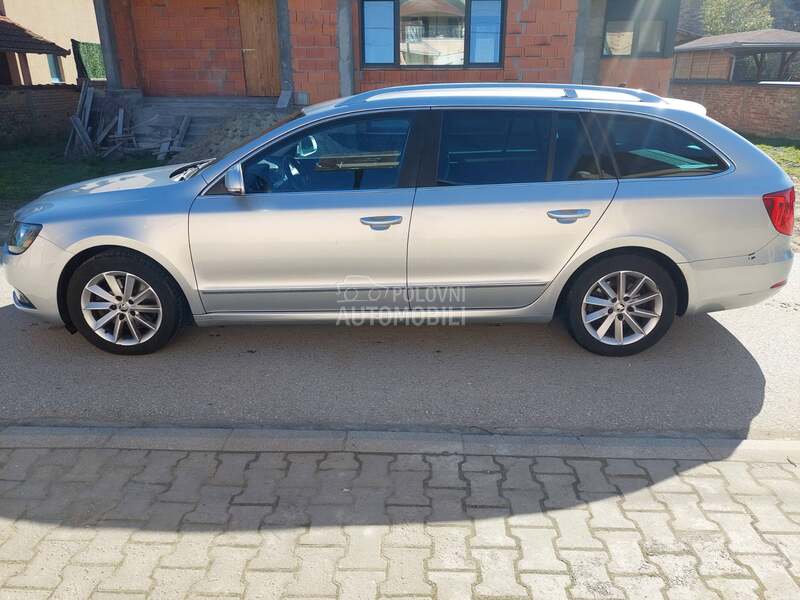 Škoda Superb 
