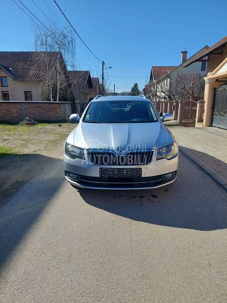 Škoda Superb 