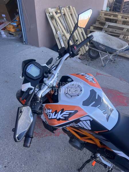 KTM duke 390 reg carbon