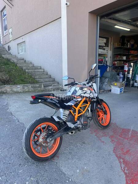 KTM duke 390 reg carbon