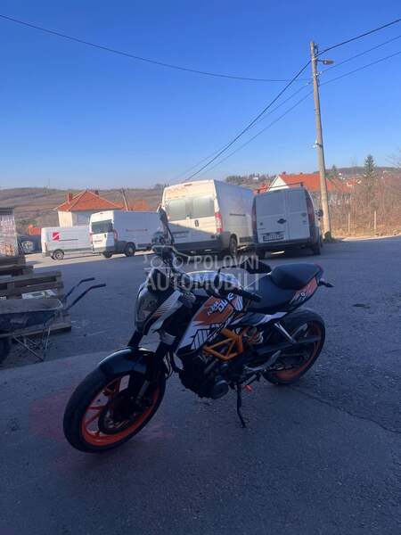 KTM duke 390 reg carbon