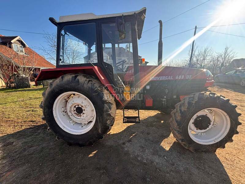 Universal 683DT