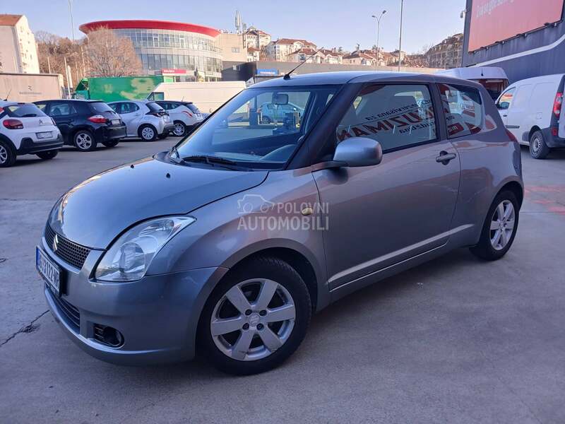 Suzuki Swift 
