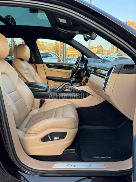 Porsche Cayenne S Exclusive