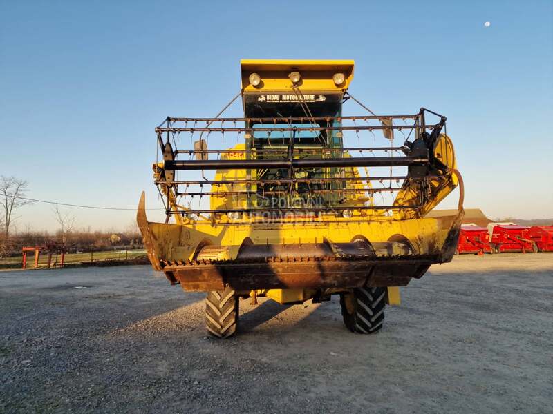 New Holland 8040 3 metra