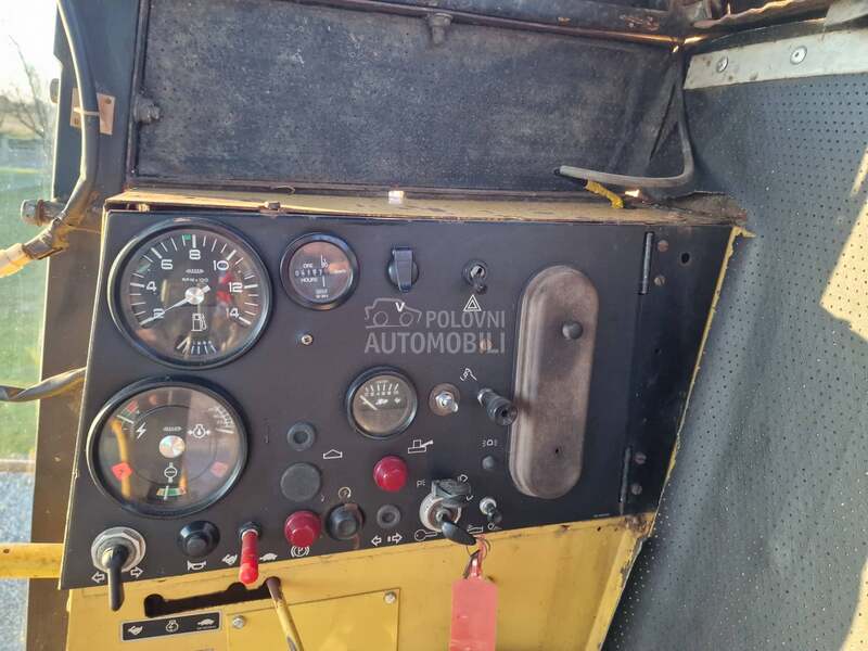 New Holland 8040 3 metra