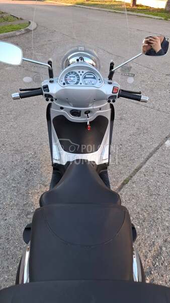 Piaggio Beverly 500