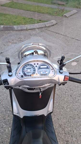 Piaggio Beverly 500