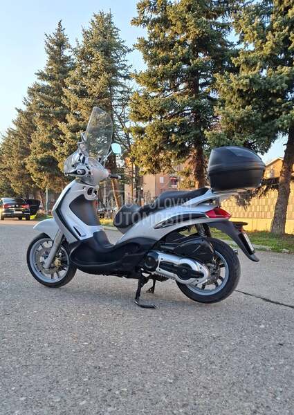 Piaggio Beverly 500