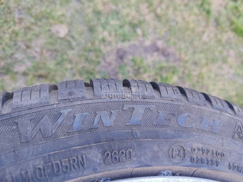 Viking 225/45 R18 Zimska