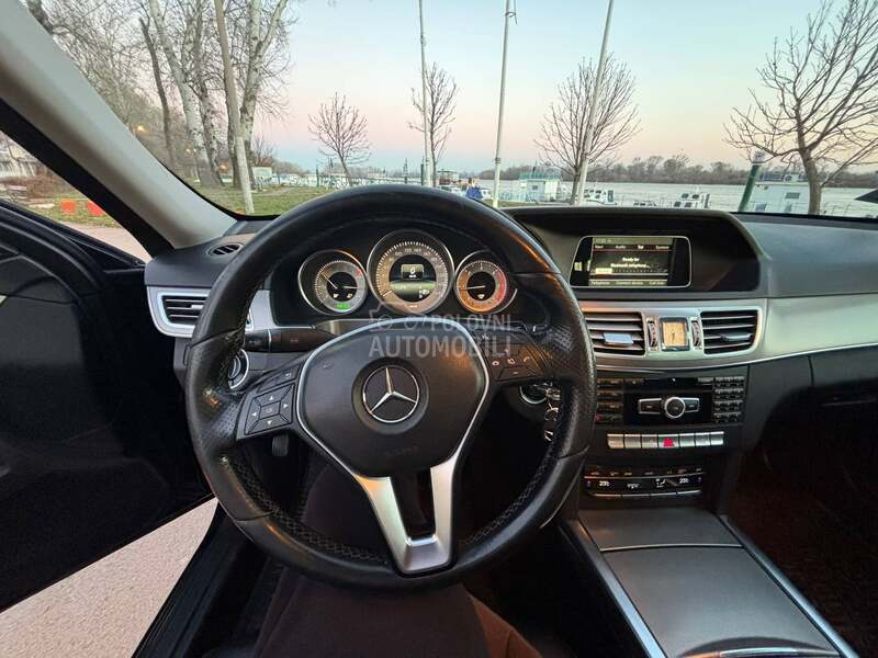 Mercedes Benz E 220 CDI