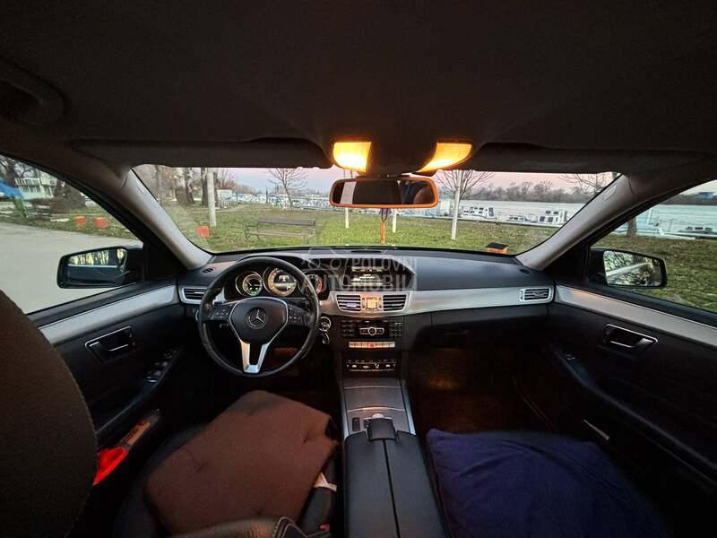 Mercedes Benz E 220 CDI
