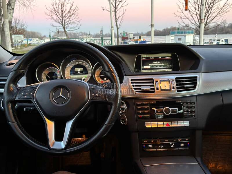 Mercedes Benz E 220 CDI