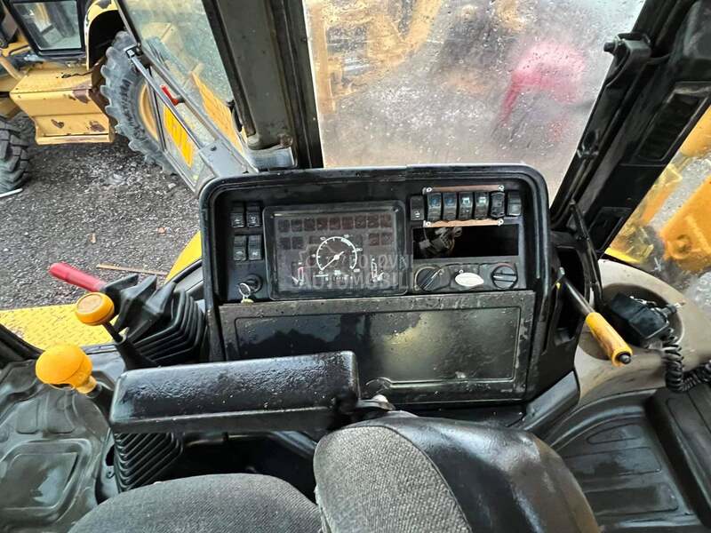 JCB 4CX
