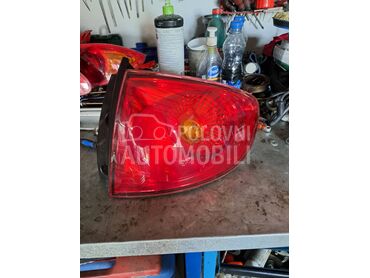 desna stop lampa za Seat Altea od 2005. do 2009. god.