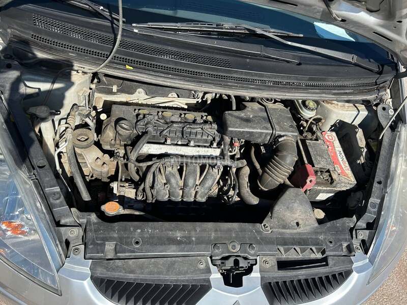 Mitsubishi Colt 