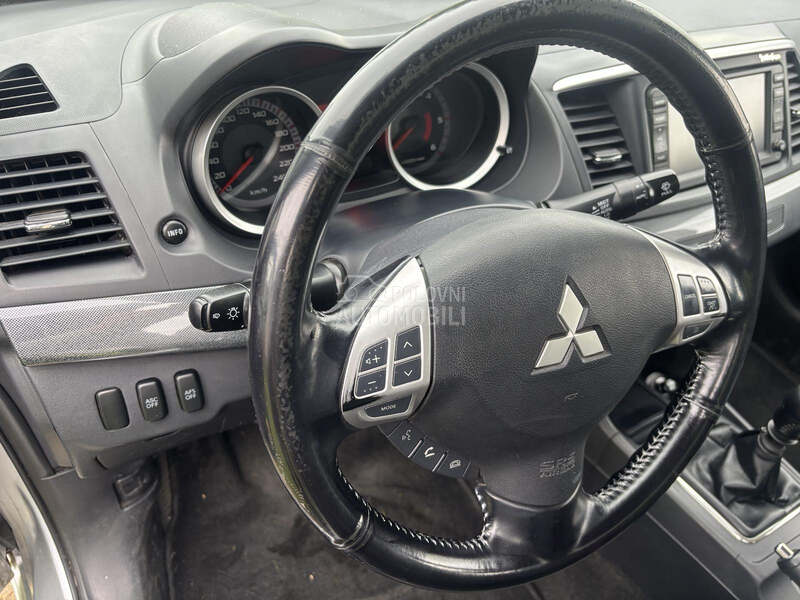 Mitsubishi Lancer 2,0