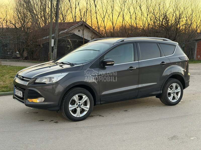 Ford Kuga titanium