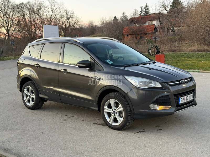 Ford Kuga titanium