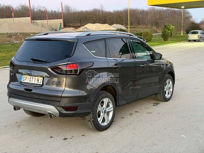 Ford Kuga titanium