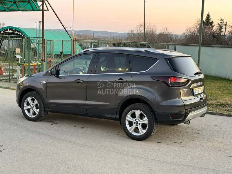 Ford Kuga titanium