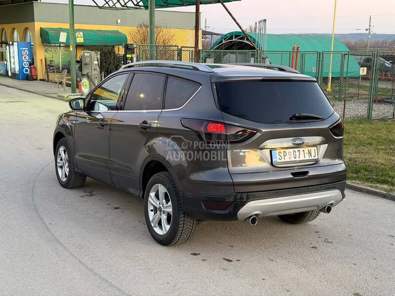 Ford Kuga titanium