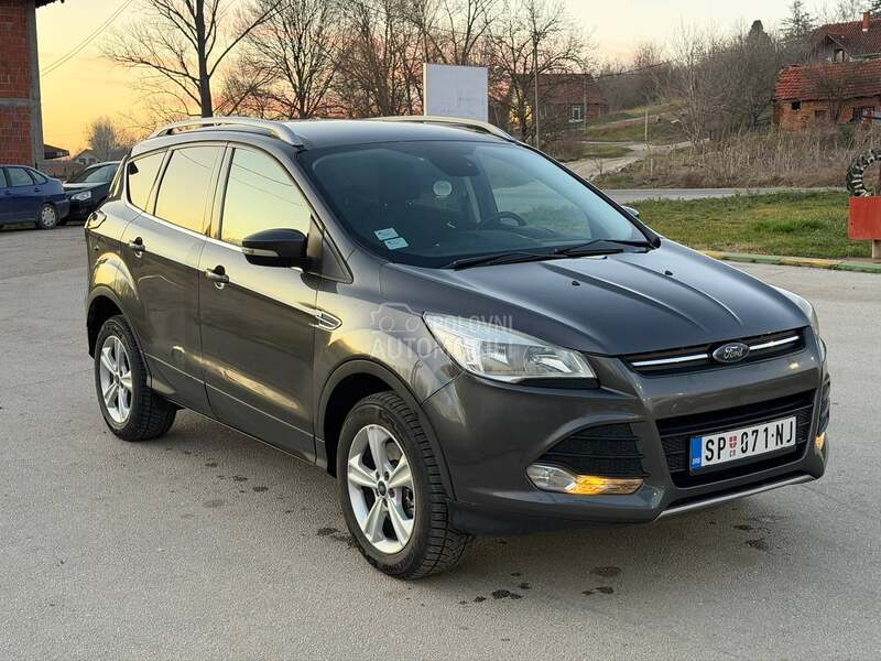 Ford Kuga titanium